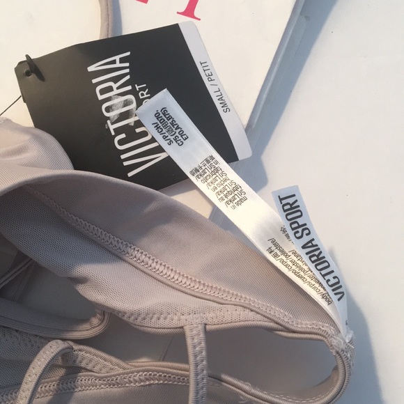 Victoria’s Secret sports bra - Picture 3 of 3